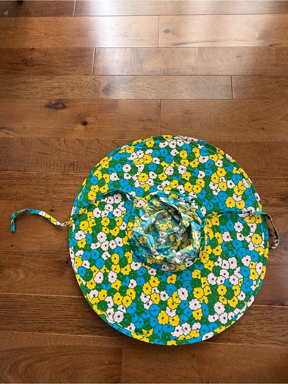 Baggu Packable Sunhat FlowerBed - Picture 5 of 5